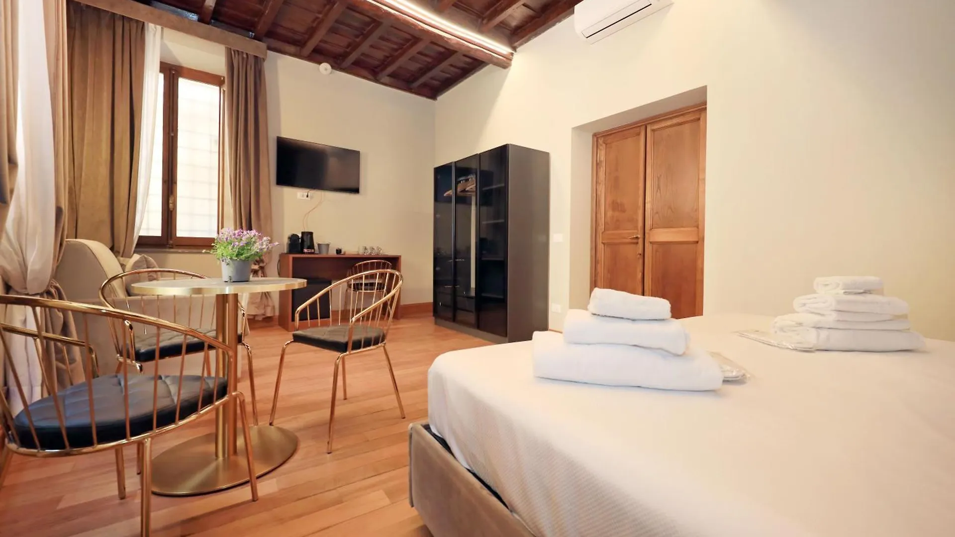 Golden Pantheon Rooms Rom Italien